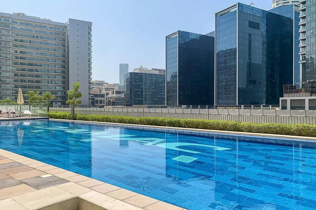 Frank Porter - Reva Residences Dubai