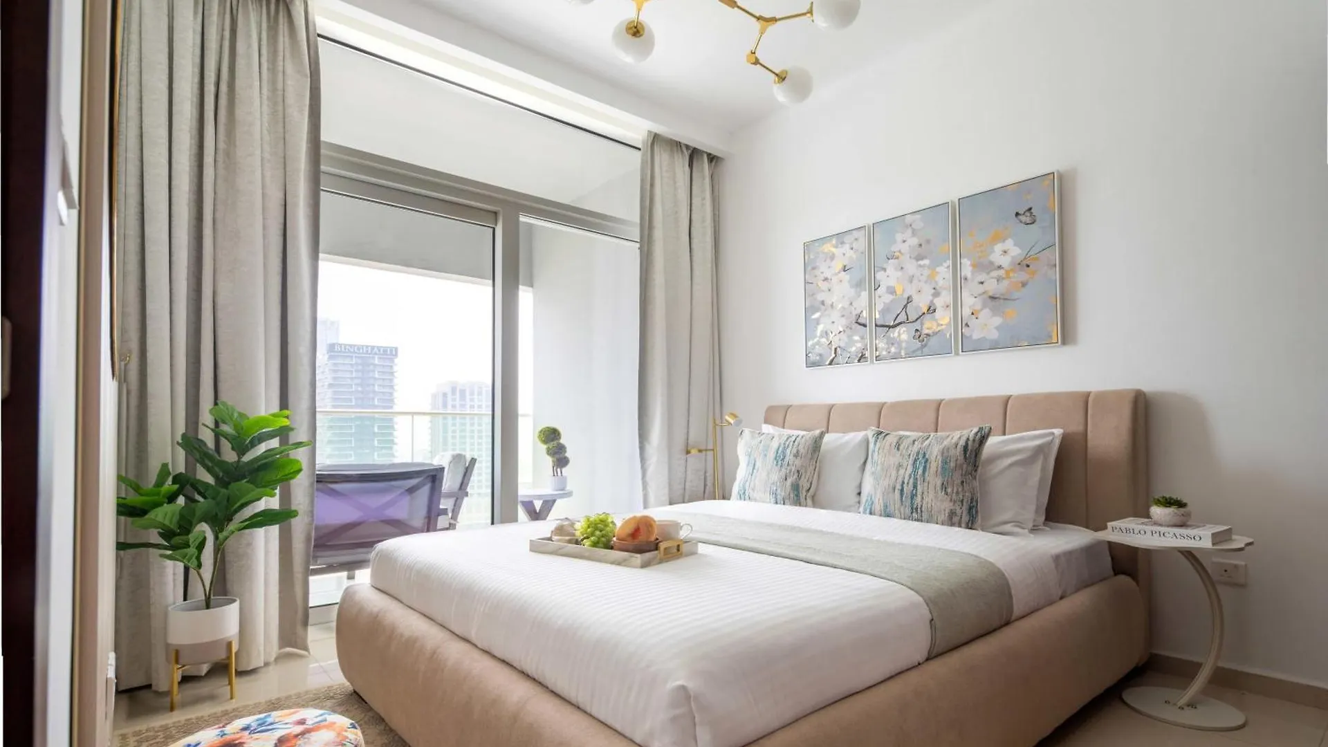 Frank Porter - Reva Residences Dubai