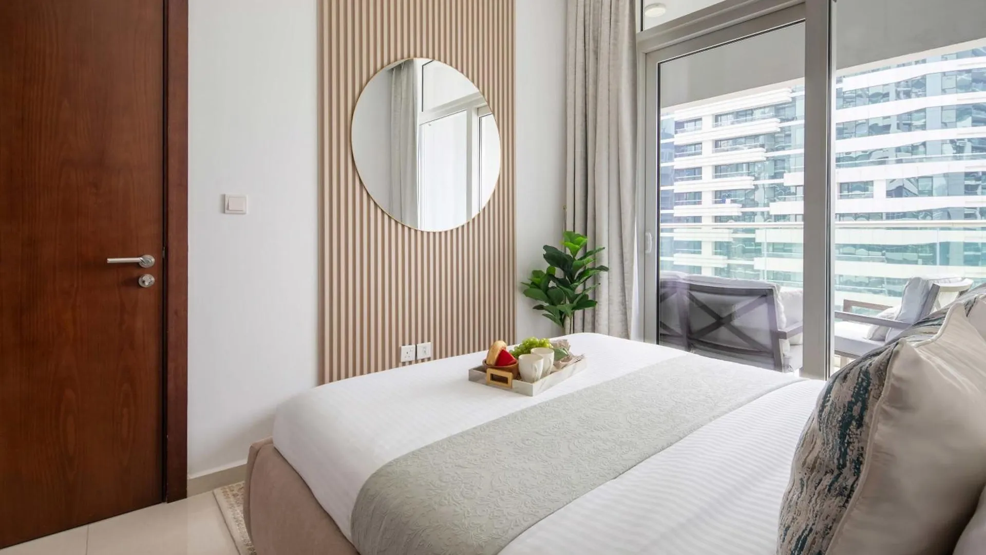Frank Porter - Reva Residences Dubai