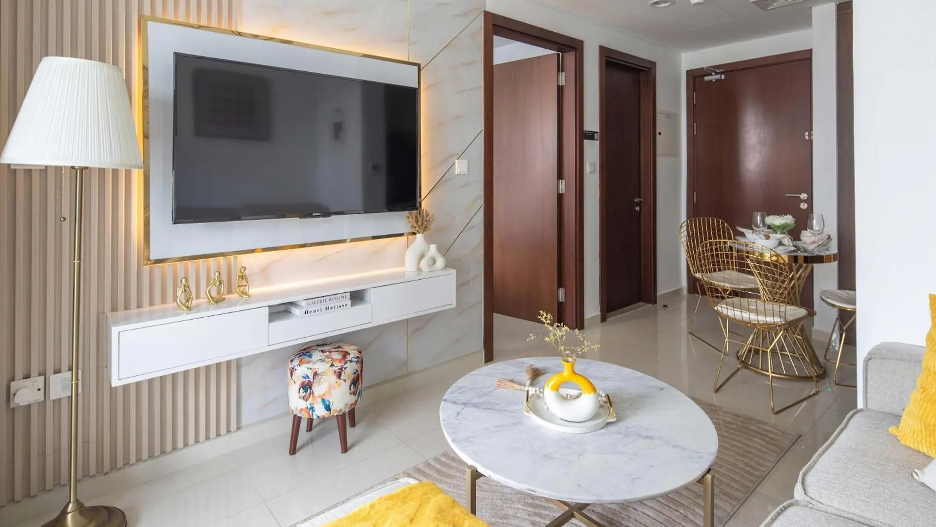 Frank Porter - Reva Residences Dubai 0*,