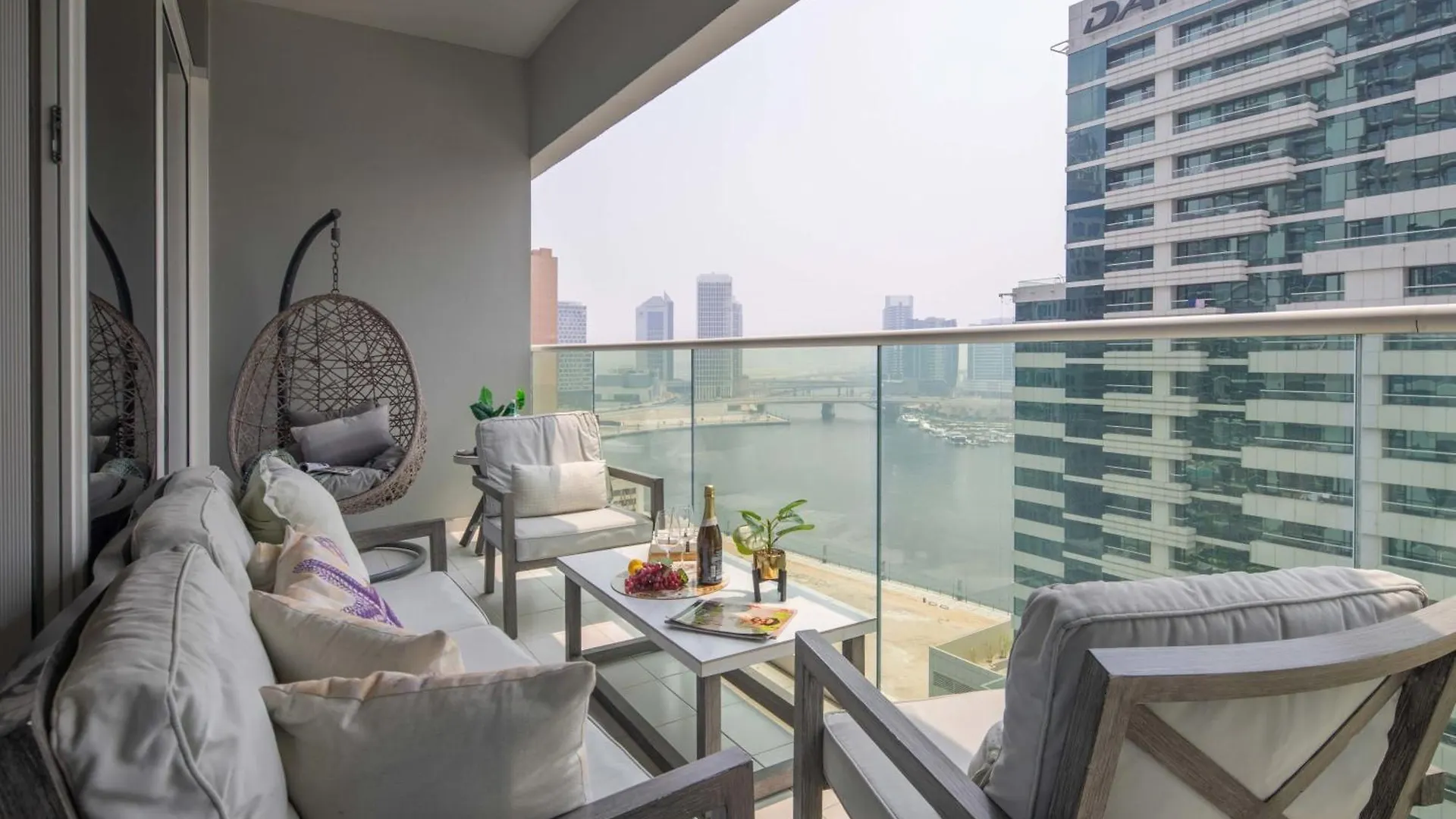 Frank Porter - Reva Residences Dubai